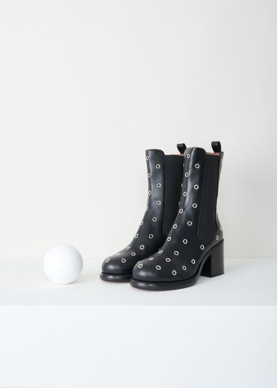 Ala&iuml;a Black platform boots with silver-tone ringlets