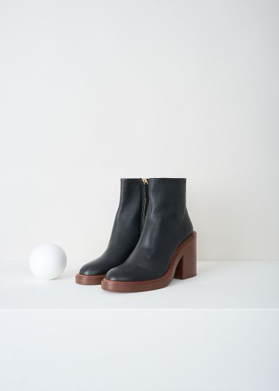 Chloé Black ankle boots with brown sole