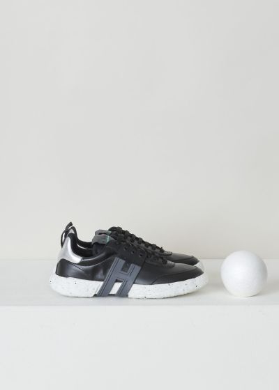 Hogan Black low top sneakers with contrasting white sole photo 2