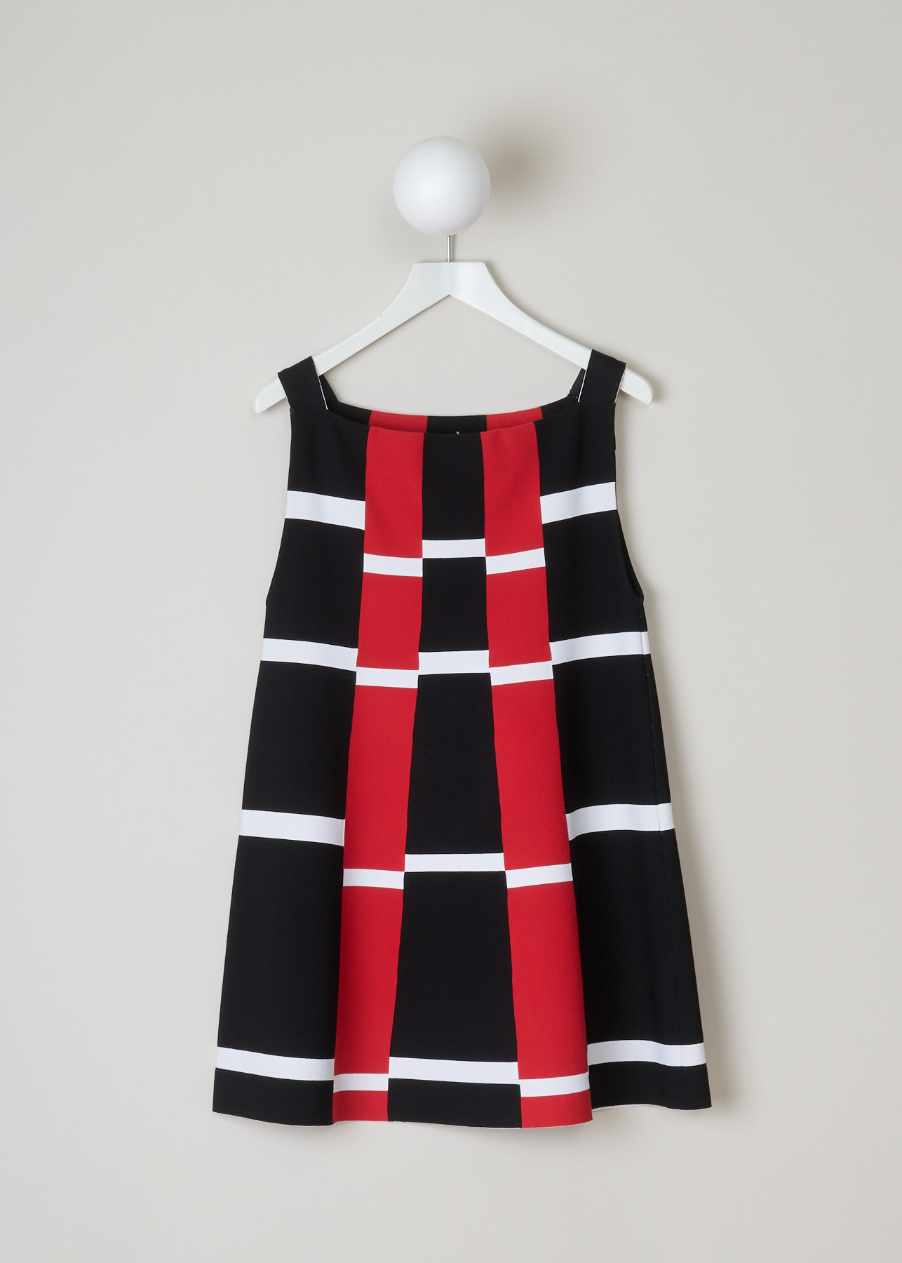 ALAÏA, Geometric A-line tunic, 7E9UE24LM327_tunique_sm_mirage_CM93_multico93, Red, Print, Black, Front, This knitted A-line tunic in sixties style is made with a graphic patterned fabric in black, red and white. This model has a straight neckline. This slip-on dress is knee-length.

