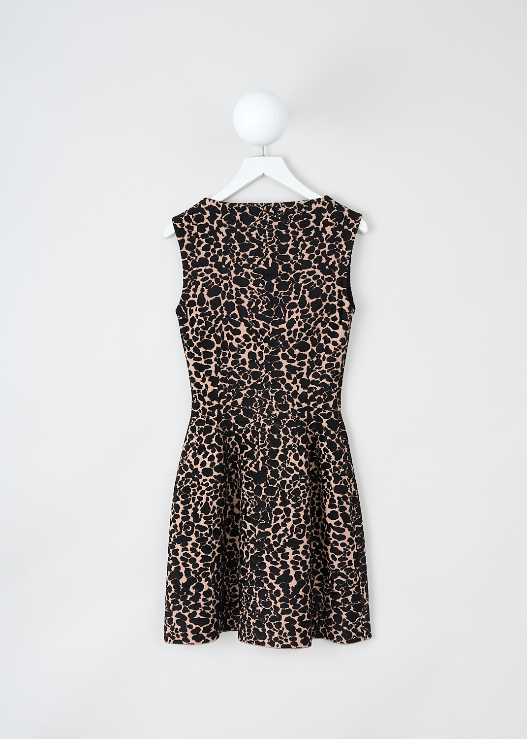 Alaïa, Sleeveless panther-print dress, AA9R2097CM586_119_CHAIR_NOIR, Beige, Print, Back, This sleeveless panther-print midi dress has a fitted bodice with a round neckline and a flared skirt. A concealed side zip functions as the closure.

