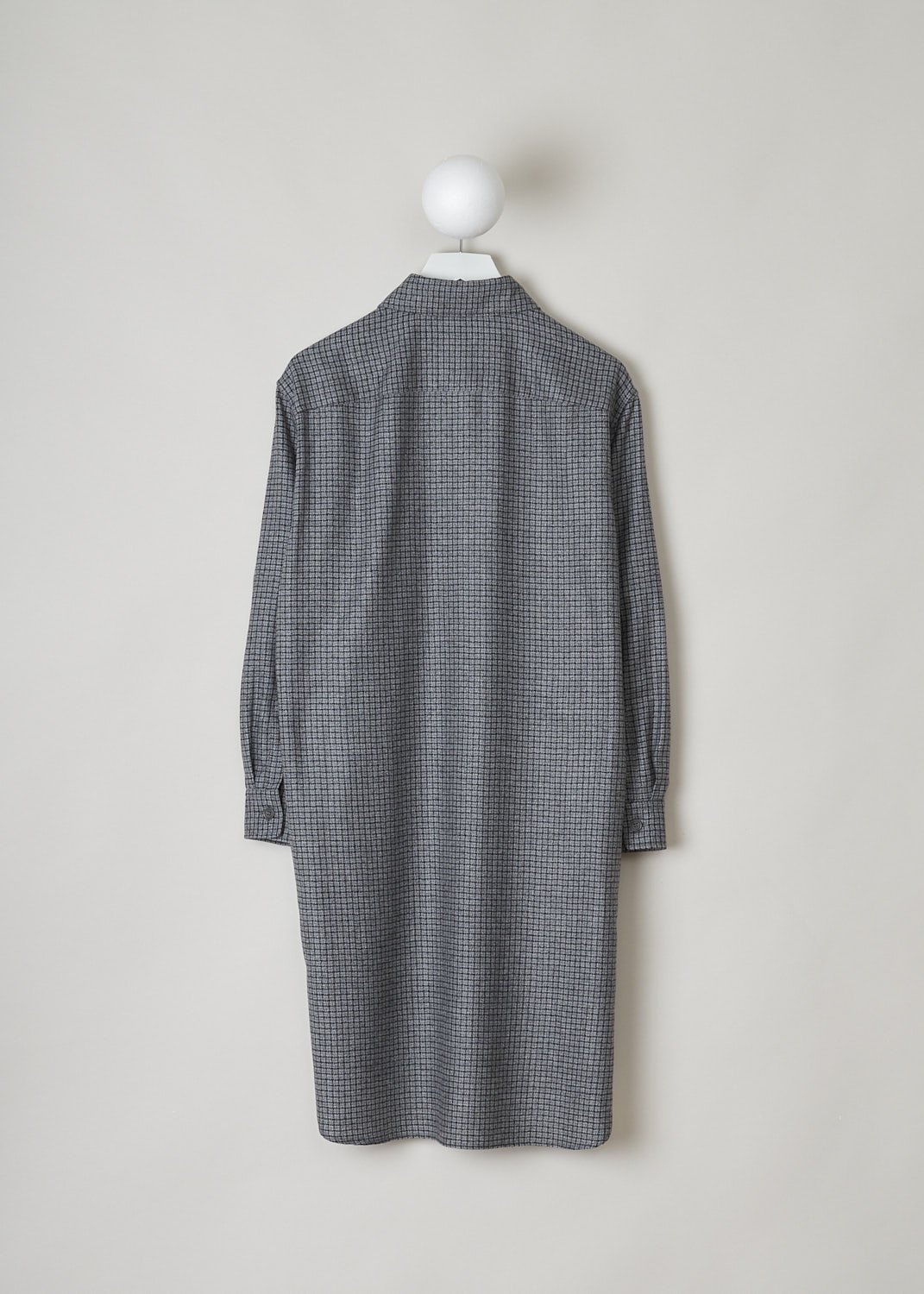 ASPESI, GREY CHECKERED SHIRT DRESS, 2986_L629_42173, Grey, Print, Back, This grey checkered shirt dress has a classic collar and a button placket in the front. The long sleeves have buttoned cuffs. The dress has two breast pockets and two concealed slanted pockets. The dress has an asymmetrical finish, meaning the back is longer than the front. The dress has a curved hemline. 
