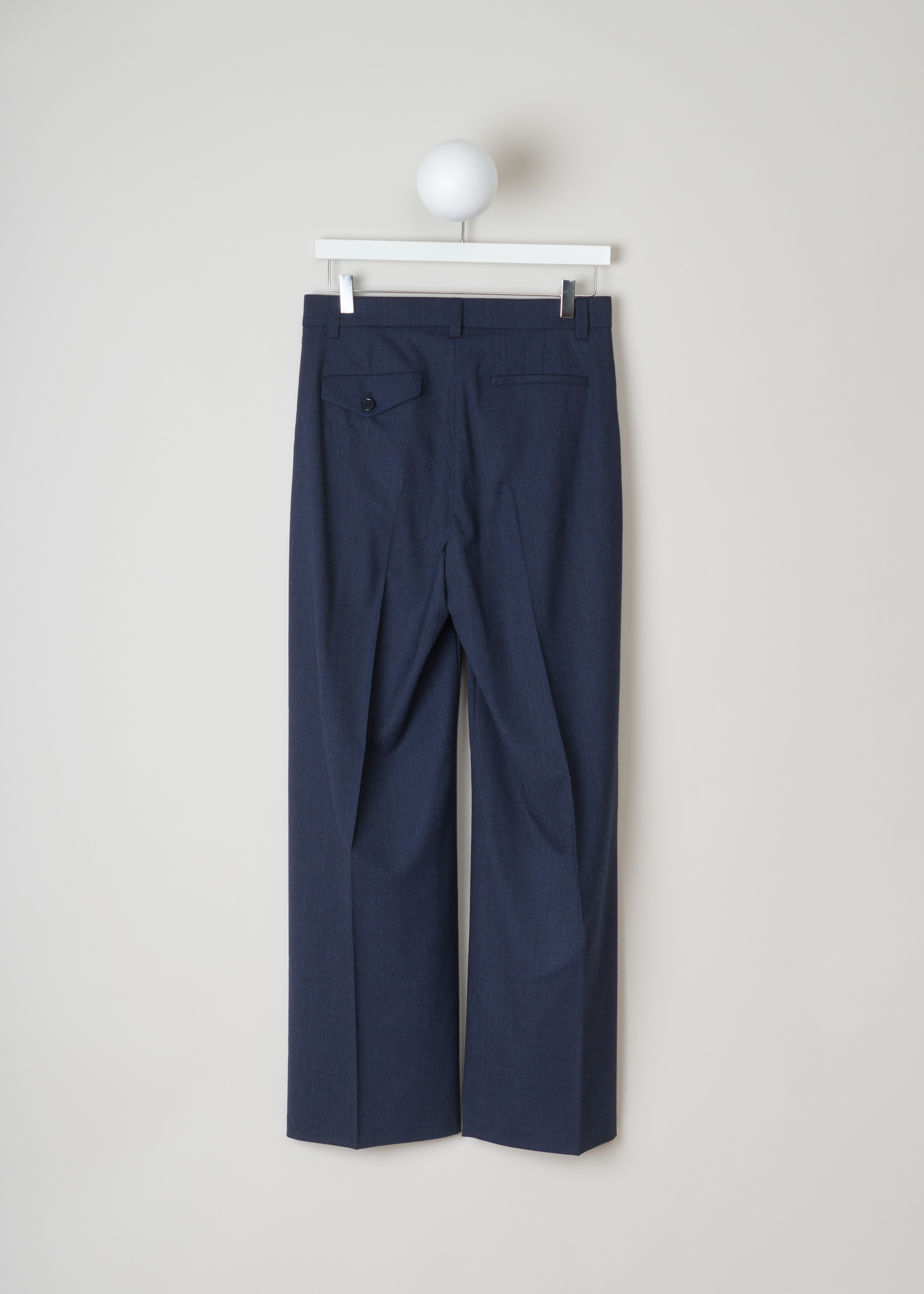 Aspesi, Loose navy pants, 0107_G841_40096, Blue, Back,  These navy blue wide-leg pants a waistband with belt loops a concealed zip closure. The plant legs  have centre creases and pleats. These pants have slanted pockets in the front and welt pockets in the back. 
