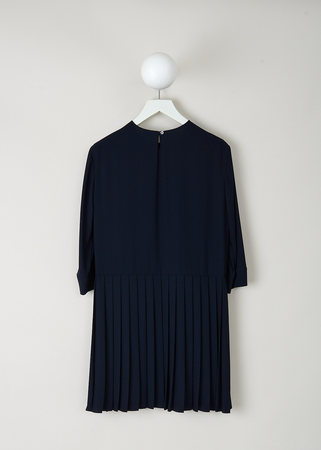 Aspesi navy blue long-sleeve mini dress with pleated skirt and clean silhouette, premium designer clothing at Kiki’s Stocksale Maastricht