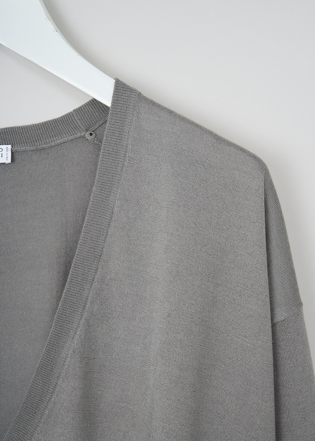 Brunello Cucinelli, Grey deep V-neck sweater, M13830202_C2795, Grey, Detail, This grey deep V-neck sweater has long sleeves and ribbed trims throughout.

 

