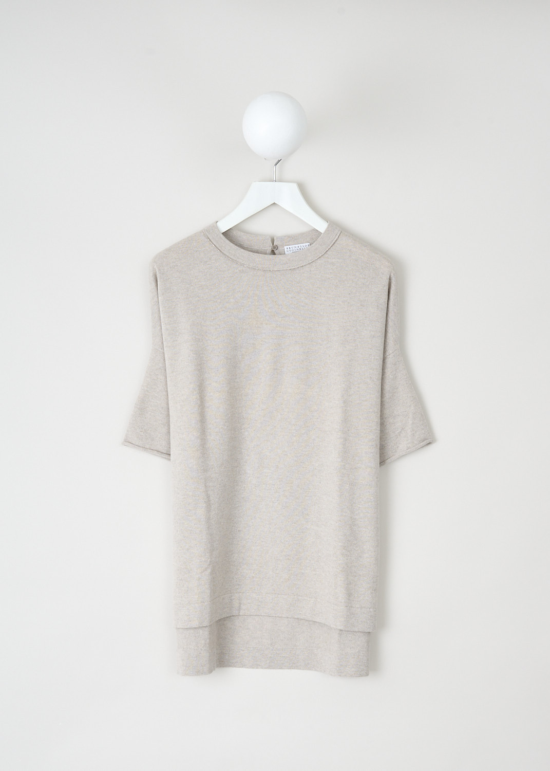 Brunello Cucinelli, Heather beige cashmere top, M12150910_C2856, Beige, Front, This heather beige cashmere top has a round neckline with a monili trim. In the back of the neck, a button crates a keyhole-detail that functions a closure. The top has short sleeves and a high-low hem with small slits.  