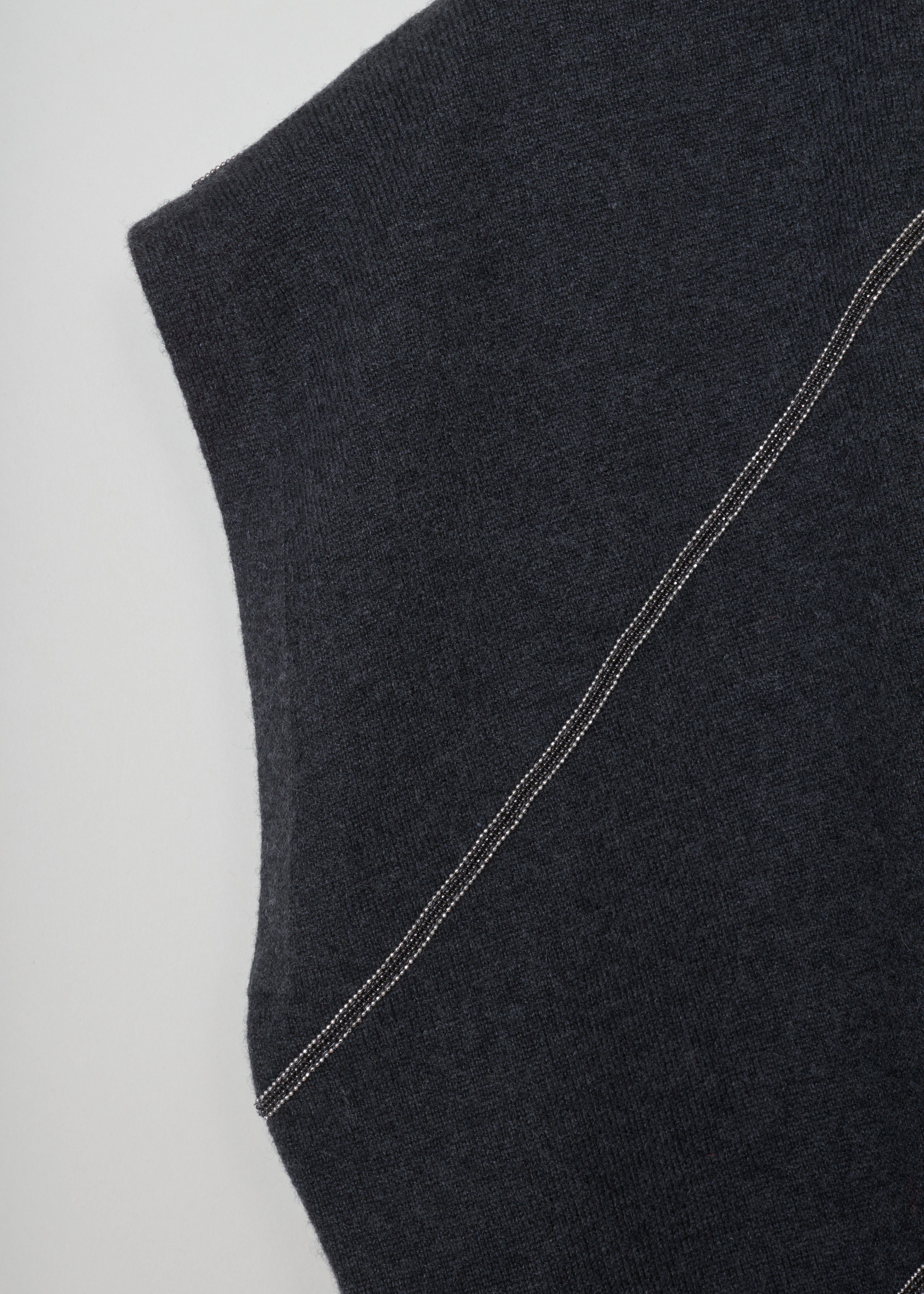 Brunello Cucinelli, Bead-embellished grey cashmere spencer, M12152002_C2803, Grey, Detail 1, This oversized spencer embellished with silver monili beads features a plunging V-neckline in the front. The back of is left unadorned.
