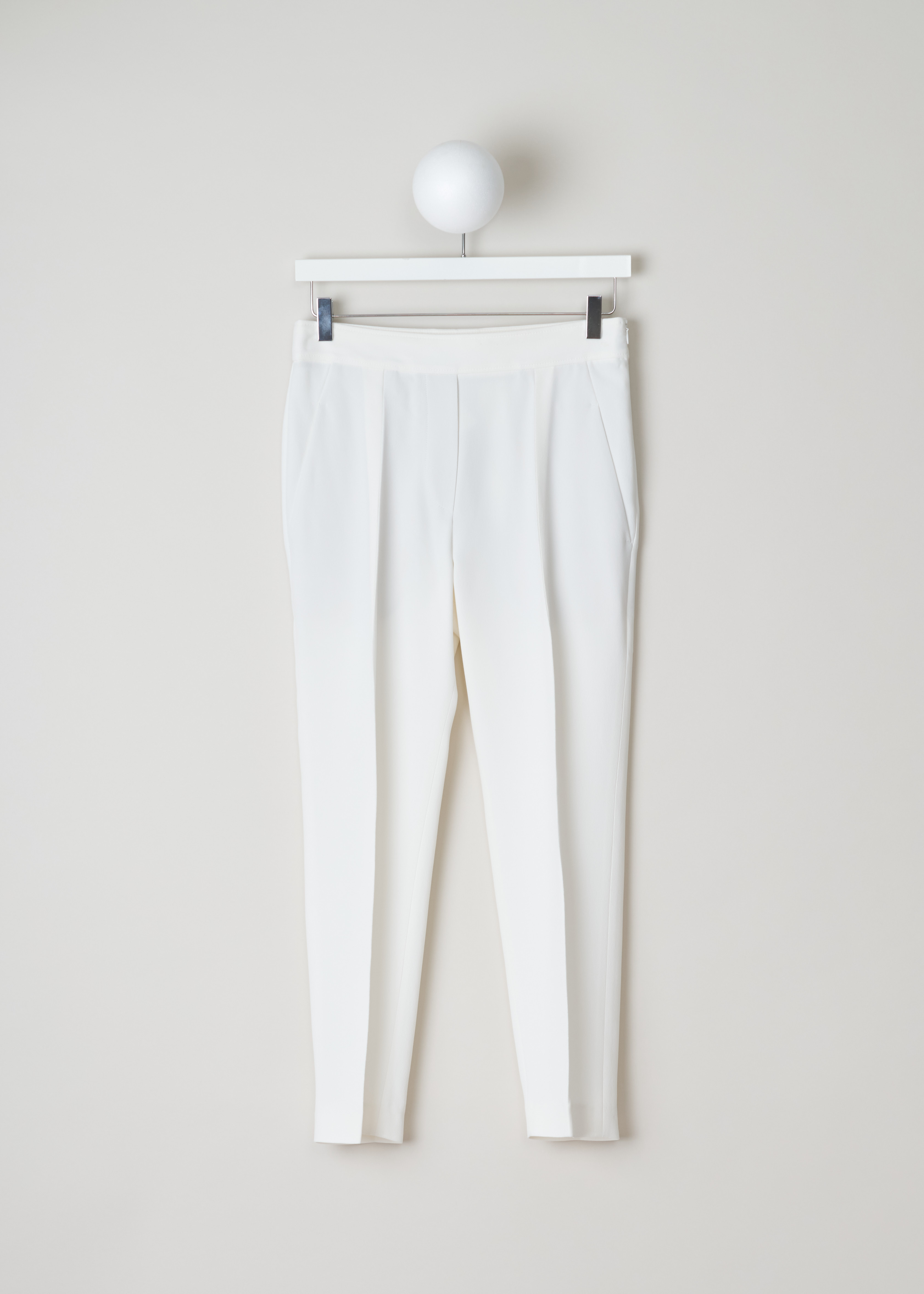 Brunello Cucinelli, White pants, MA029P6301_C600, White, Front, White classic pants with centre creases, side pockets and a welt pocket on the back. With an invisible zipper on the side as fastening.