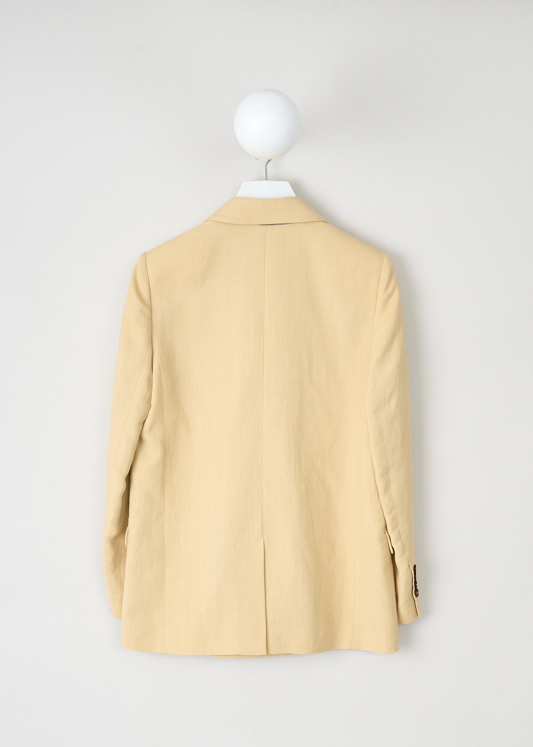 Brunello Cucinelli, Light beige double-breasted jacket with peaked lapel, MH1262290_C8612, Beige, Back, This beige jacket has a peaked lapel and a double breasted front button closure. The long sleeves have buttoned cuffs. In the front, the jacket has a single breast pocket and two flap welt pockets.
