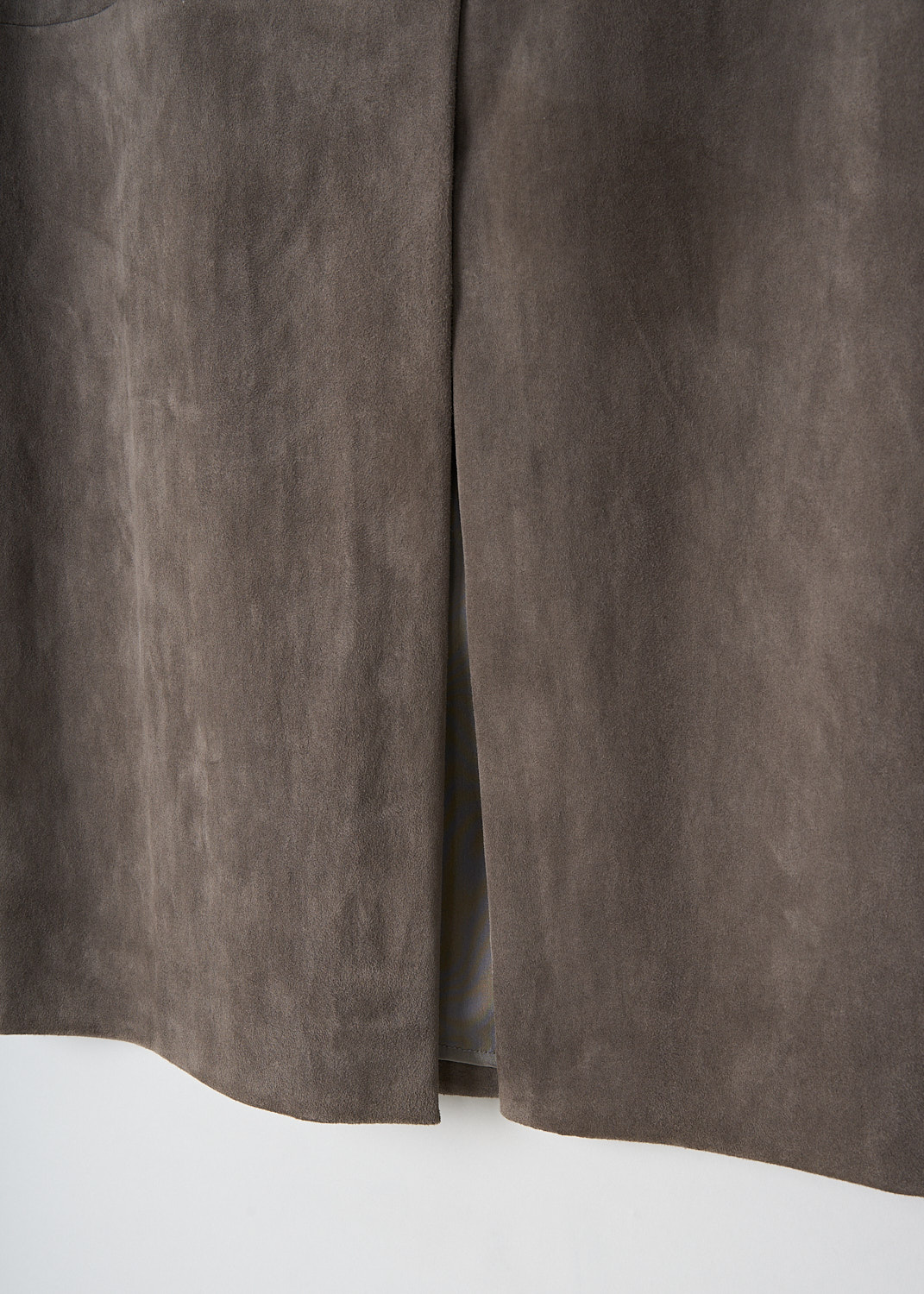 Brunello Cucinelli, Brown suede skirt, M0W30G3131_C8212, Brown, Detail, This paneled brown suede pencil skirt has a concealed side zip. In the front, the skirt has a centre slit. 
