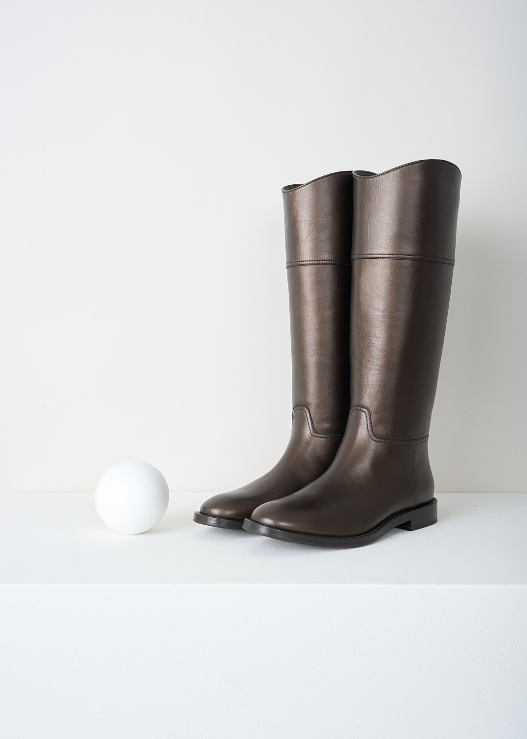 Brunello Cucinelli, Knee-high brown boots, MZOAC1905_C6372, Brown, Front, These knee-high brown  leather boots have a subtle glossy shine. The boots have a curved topline, a round toe and a small broad heel.
