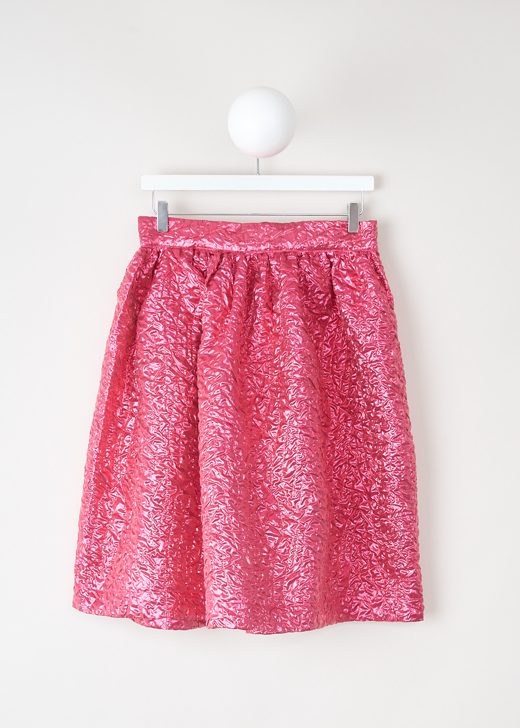Caroline Bosmans, Dark pink wrinkle skirt, AW25A_3010B_119_3005_DARK_PINK, Pink, Back, This Dark Pink Winkle skirt has a gathered waistband and an A-line silhouette. The skirt is made from a wrinkled metallic fabric. A concealed side zip functions as the closure
