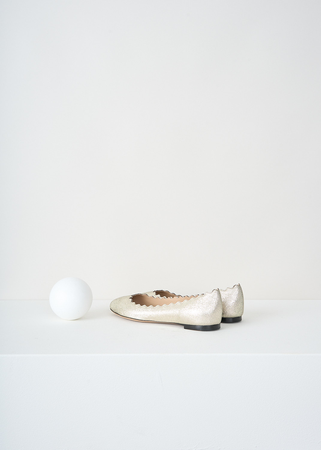 Chloé, Lauren ballerina flats in Grey Glitter, CHC15W16046045_GREY_GLITTER, Grey, Back, These Lauren ballerina flats in Grey Glitter have a round toe and a scalloped topline.
