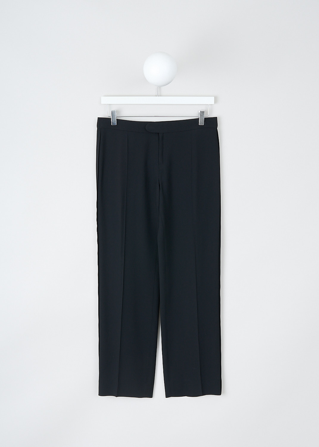 Chloé, Black crepe pants, CHC18APA95237001, Black, Front, These black crepe pants have a concealed front zip closure. These pants have slanted pockets in the front and welt pockets in the back. The pant legs have pressed creases. 
