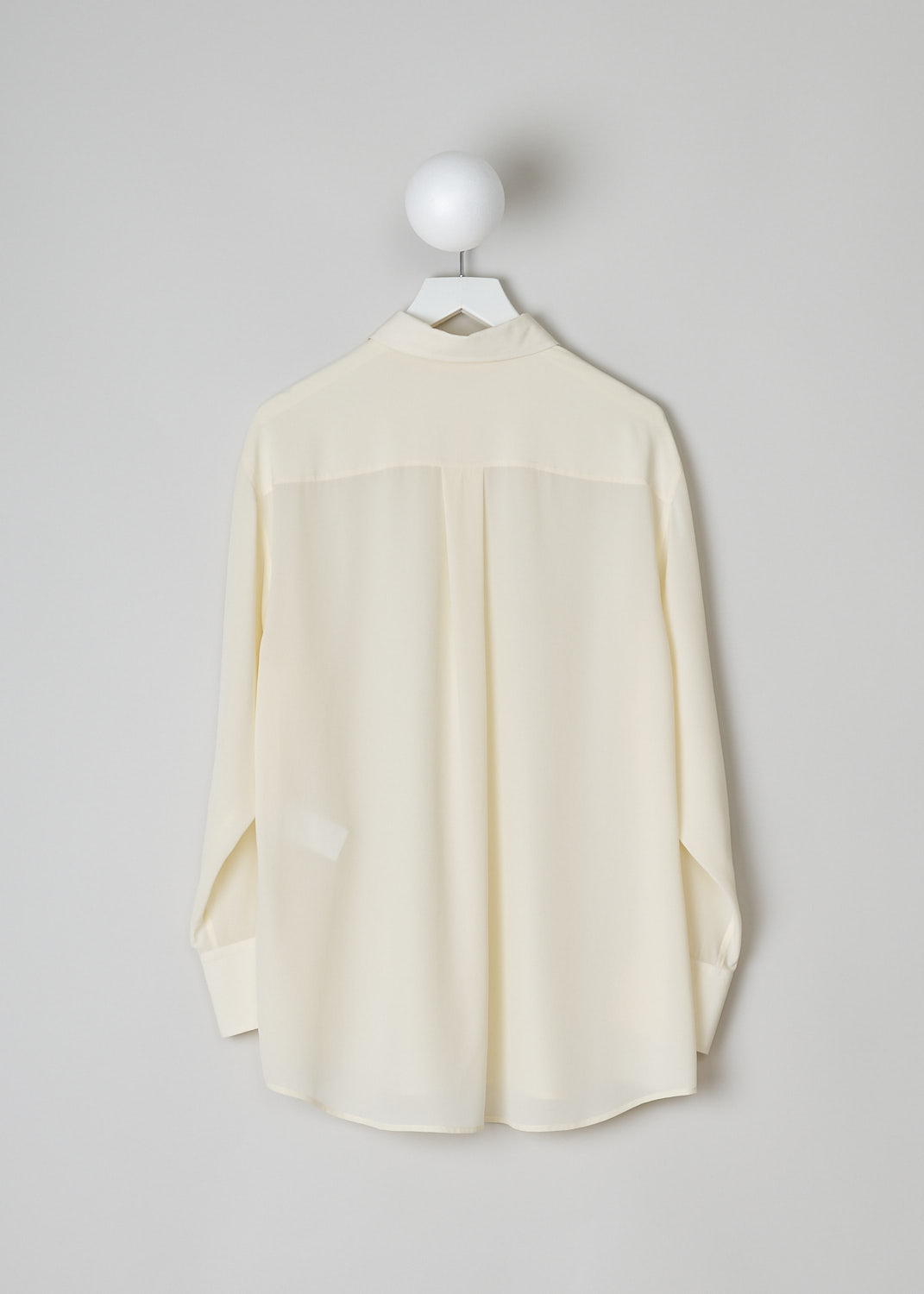 CHLOÉ, PRISTINE WHITE SILK BLOUSE, CHC22UHT05004114, White, Back, This silk Pristine White blouse has a classic collar and a button placket with round ceramic. The blouse has long sleeves with buttoned cuffs.  A centre box pleat runs vertically down the back.
