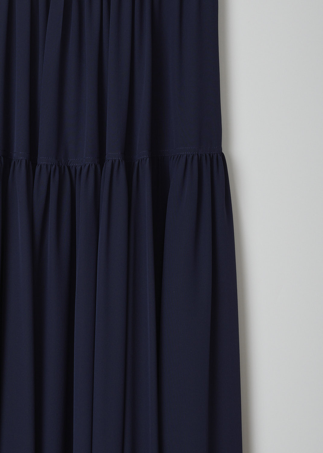 CHLOÉ, TIERED INK NAVY SKIRT, CHC22UJU030044C34_IN_NAVY, Blue, Detail, This tiered Ink Navy midi skirt has a concealed side zip and inseam pockets. The skirt had a straight hemline.  
