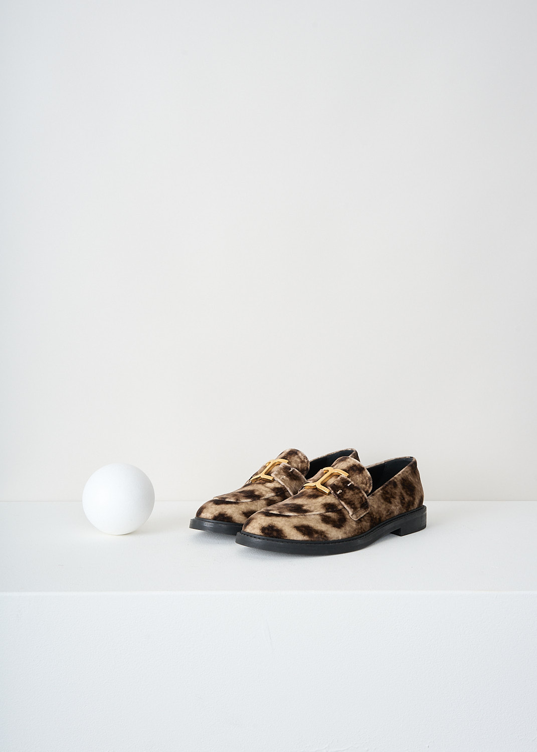 Chloé, Marcie loafers in Jungle Brown, CHC25S03ZQQ_220_JUNGLE_BROWN, Print, Brown, Beige, Front, These Jungle Brown velvet Marcie loafers have a leopard-print. These loafers have a round nose and a gold-tone buckle across the vamp. 
