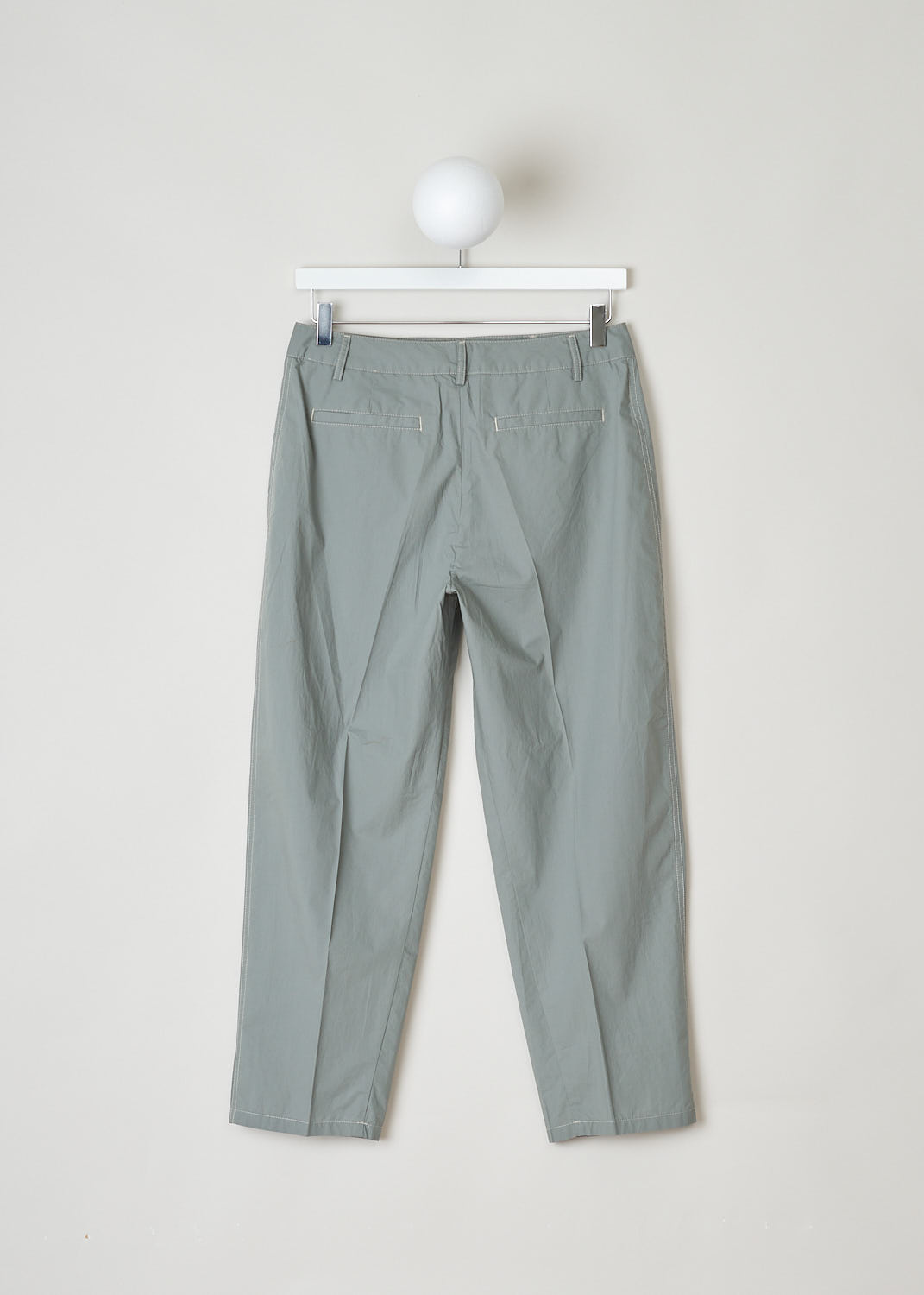 CLOSED, LIGHTWEIGHT GREY TROUSERS, LUDWIG_C91045_53A_22_691, Grey, Back, These comfortable grey trousers feature a regular length, two forward slanted pockets on the front and two welt pockets on the back.