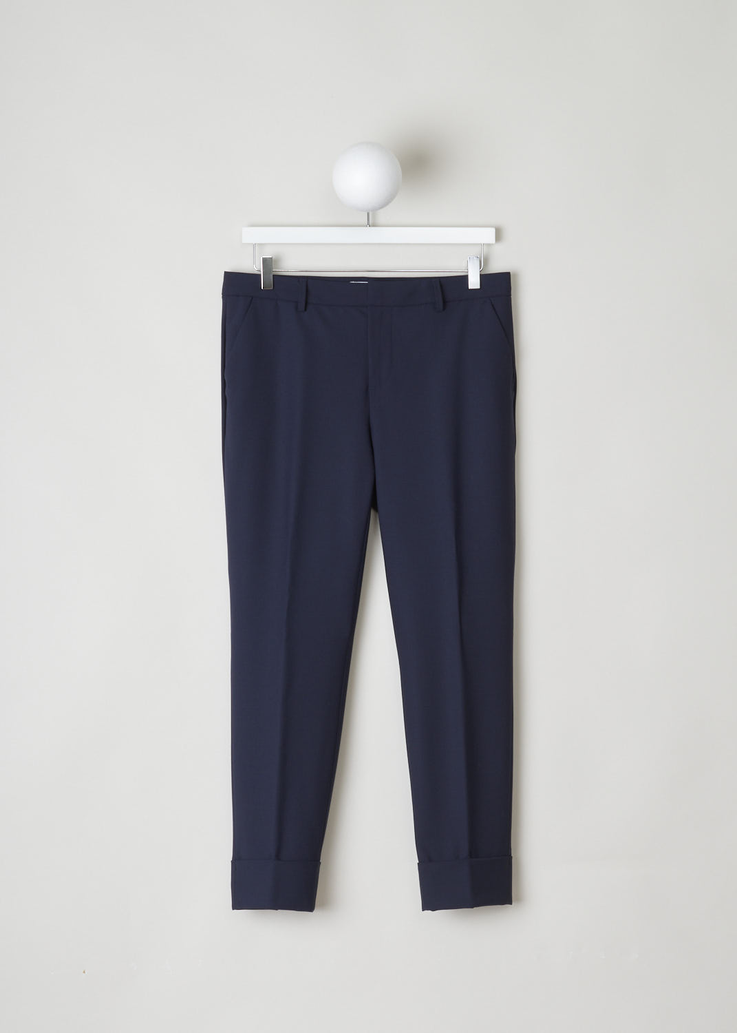 CLOSED, NAVY BLUE TROUSERS, STEWART_C91796_5H3_22_568, Blue, Front, Made in the classic trouser model, featuring forward slanted pockets on the front and two welt pockets in the back. What makes this model stand out above the rest is the broad fold-over hem.
