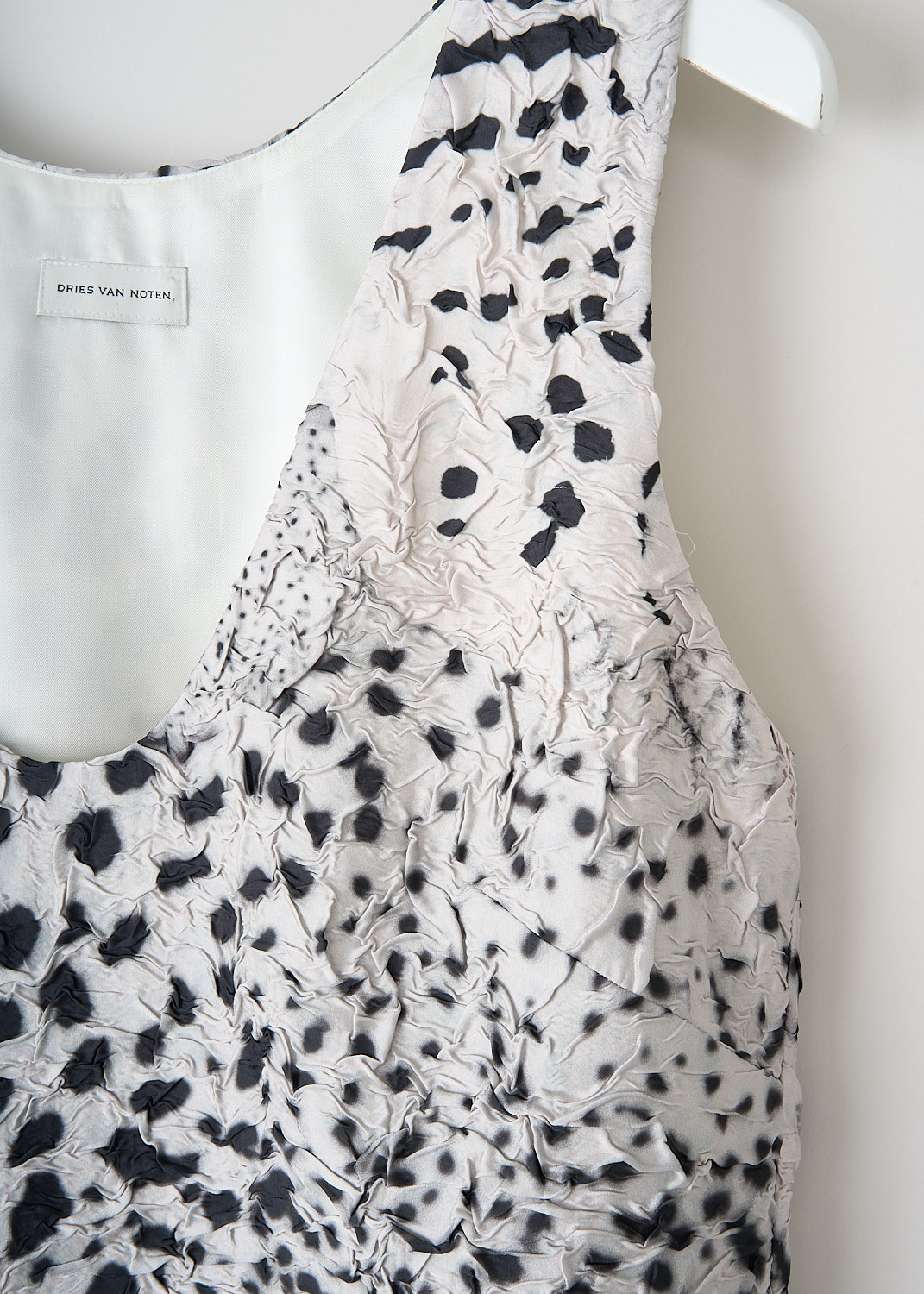 Dries van Noten, Debis dress in black-and-white print, DEBIS_CR_1040_WW_DRESS_900_BLACK, White, Black, Print, Detail, This sleeveless Debis dress is made in a black-and-white print with a crinkle-finish. The slip-on dress has a scoop neckline. 
