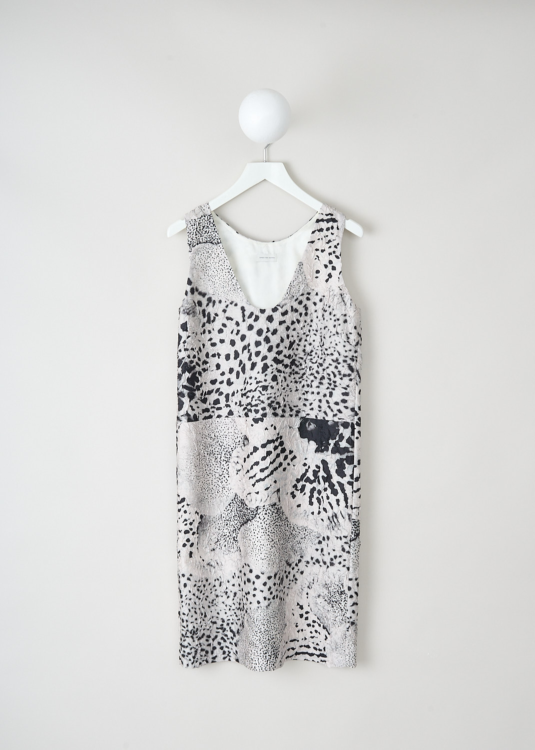 Dries van Noten, Debis dress in black-and-white print, DEBIS_CR_1040_WW_DRESS_900_BLACK, White, Black, Print, Front, This sleeveless Debis dress is made in a black-and-white print with a crinkle-finish. The slip-on dress has a scoop neckline. 
