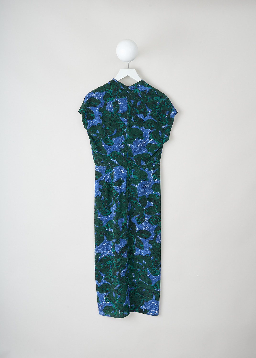 Dries van Noten, Dilan dress in Malachite, DILIAN_1082_WW_DRESS_612_MALACHITE, Green, Purple, Print,, Back, This mid-length Malachite printed Dilan dress has a V-neckline and short cap sleeves. The dress is cinched at the waist. In the back, a concealed centre zip functions as the closure.
