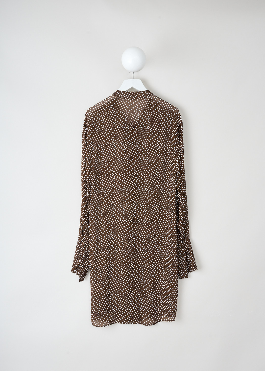 Dries van Noten, Durbi brown dress with dot-print, DURBI_2251_WW_DRESS_703_BROWN, Brown, White, Print, Back, This Durbi mini dress has a brown base color with a white dot print throughout. The dress has a V-neck with a pussy bow detail. The long sleeves have buttoned cuffs.
