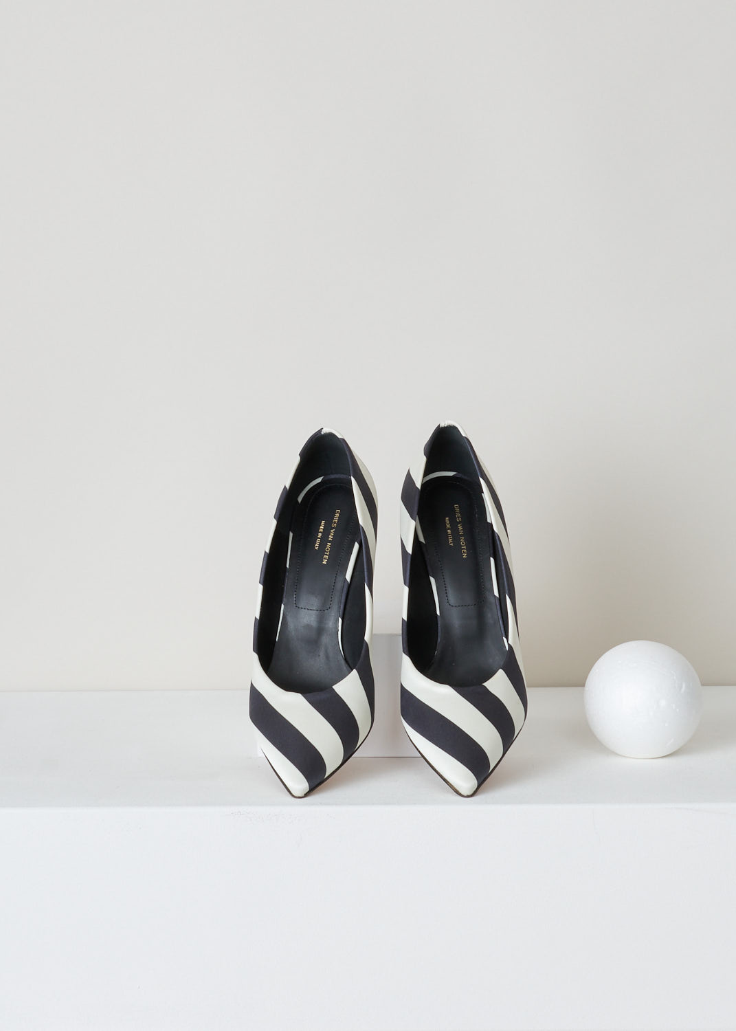 Dries van Noten, Black and white striped pumps, WS25_153_80_QU160_black900, black white, top,  Black and white colored pump, featuring a tapered heel and pointed toe. 

Heel height: 8 cm / 3.14 inch. 