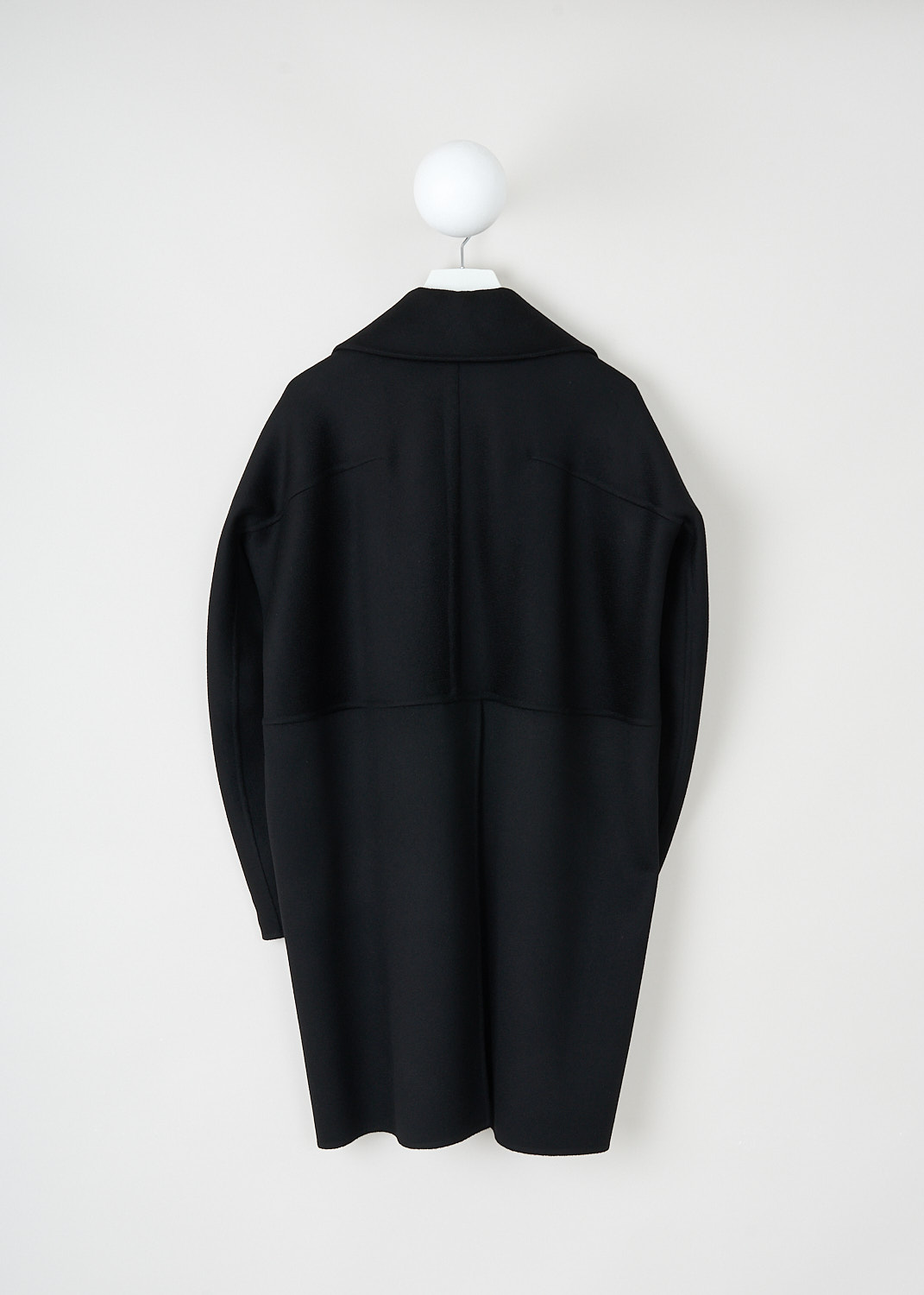 Jil Sander, Black cashmere-blend coat, WB100023_PORTUGAL_LW100284_990, Black, Back, This black cashmere-blend coat has a bog notched lapel and a wrap closure with a single concealed button. The long sleeves have straight endings. The coat comes with a matching tie that can be used to cinch in the waist. 
