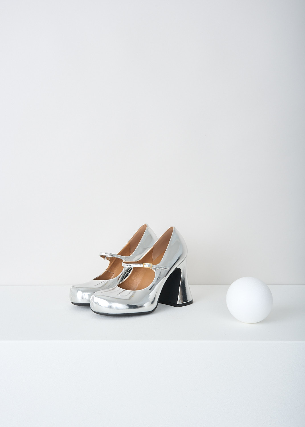 Marni, Metallic silver Mary-Jane pumps, MJMS006210_P0410_00N20, Silver, Front, These metallic silver Mary Jane pumps have an adjustable ankle strap closure with a gold-tone buckle, a chunky blocked heel and a round toe. 
