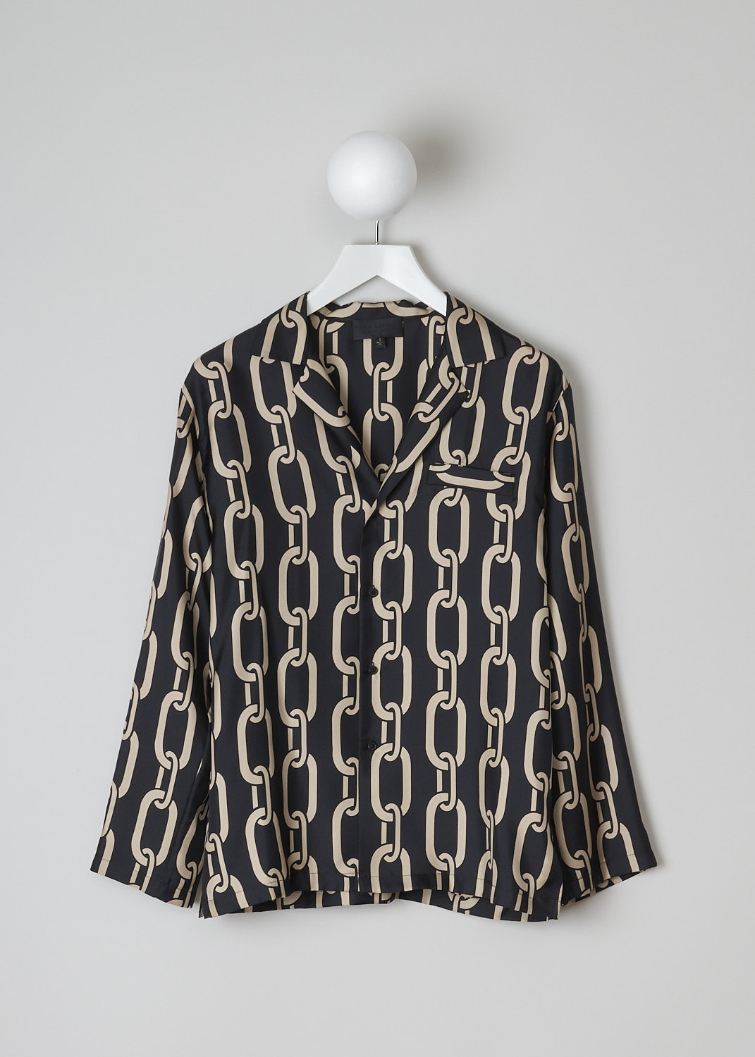 NILI LOTAN, JUSTE PYJAMA SHIRT WITH CHAINLINK PRINT, 12235_W856_JUSTE_PYJAMA_SHIRT, Black, Gold, Print, Front, This silk Juste Pyjama shirt has a black base with an all-over chainlink print in gold. The blouse has a notched lapel, a front button closure and a breast pocket. The blouse has a straight hemline with small side slits.  
