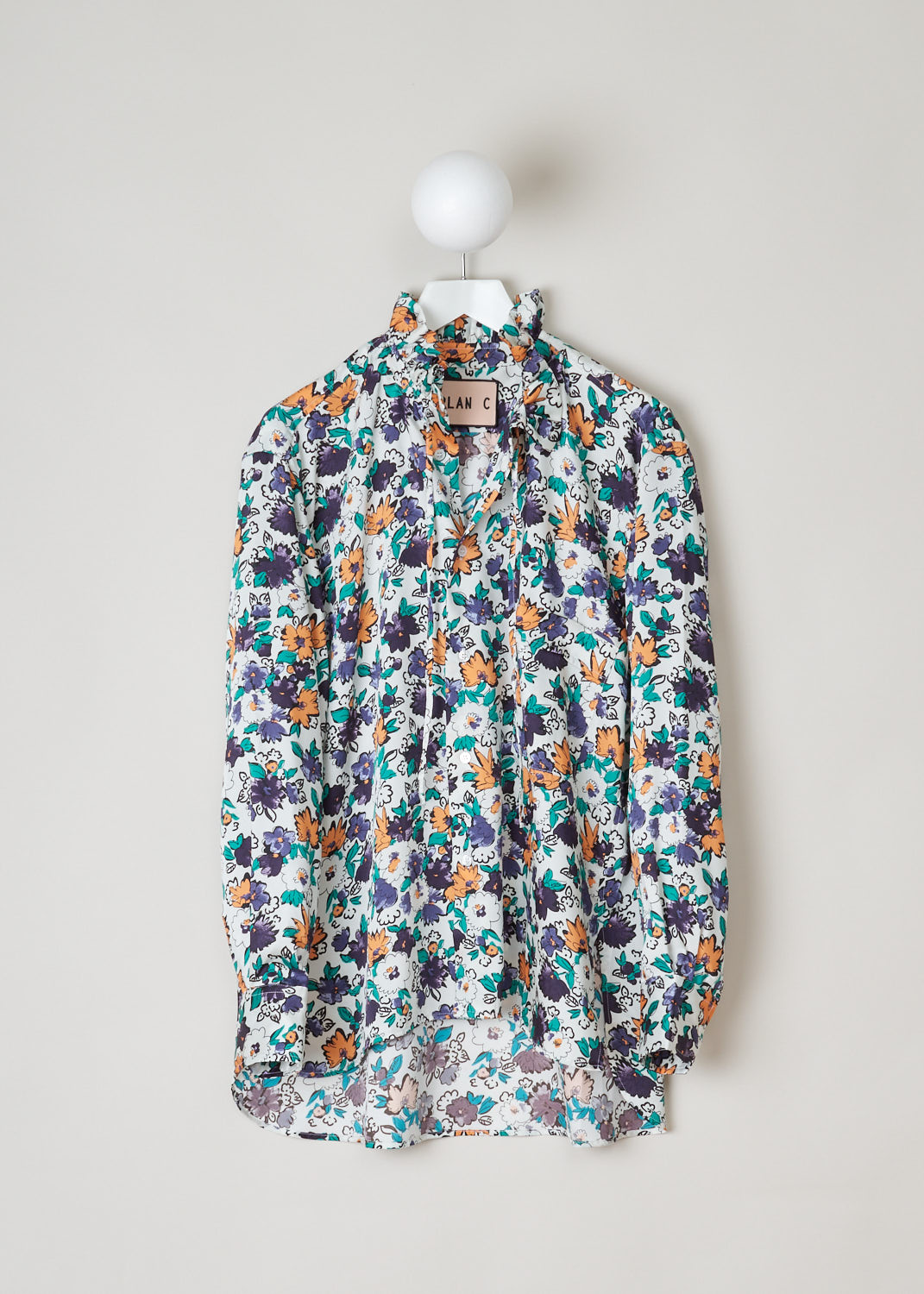 Plan C, Multicolor floral blouse, CMCAB56K08_TP060_FIW04_purple_flower_cream, Print, Purple, Orange, Front, This asymmetric blouse has a multicolored floral print. The blouse features a ruffled collar with pussy-bow detailing, a front button closure and a single breast pocket. The blouse has a high-low hem.