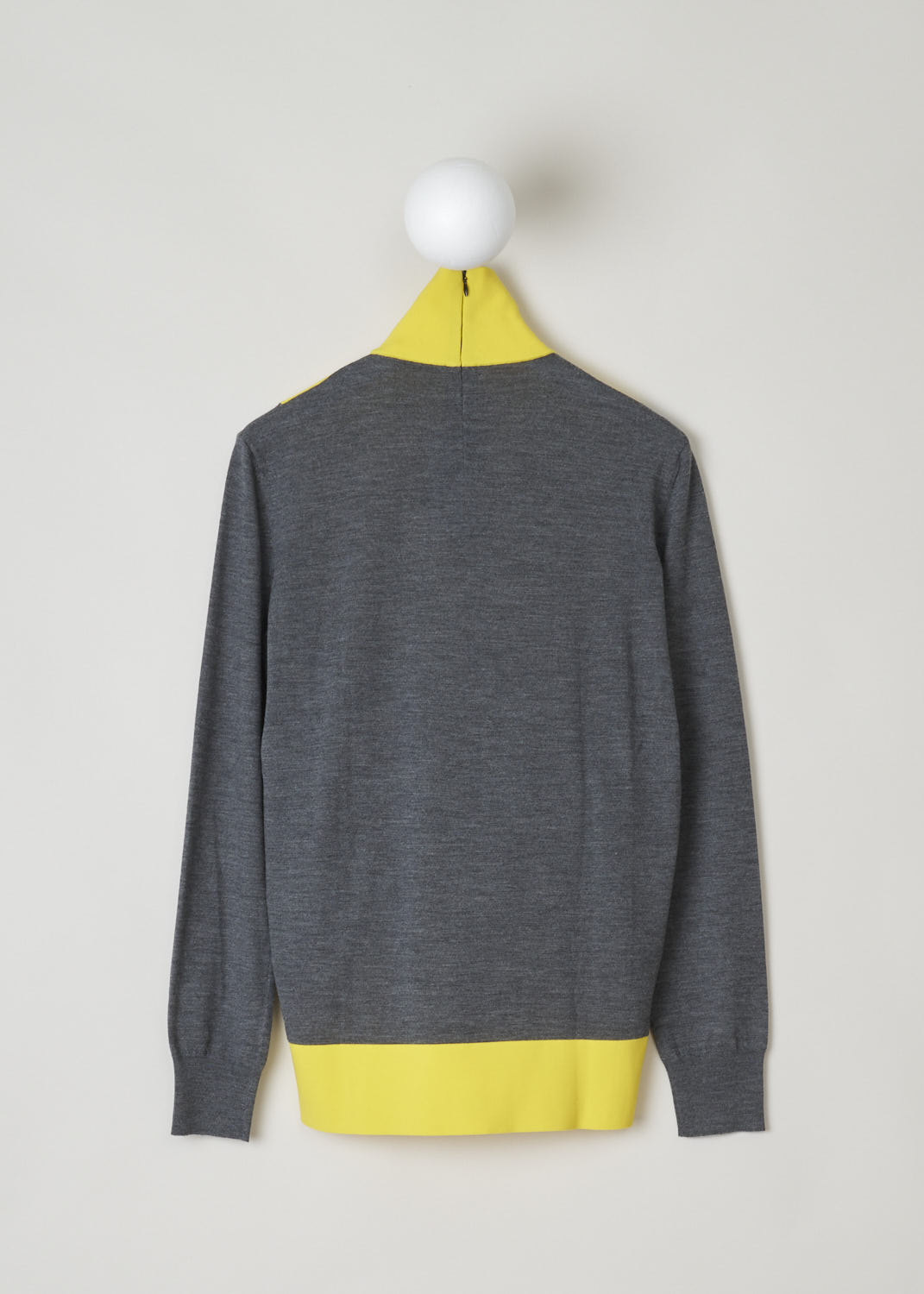 PLAN C, TWO-TONE TURTLENECK SWEATER, DVCMC51KG0_FW003_Z3050, Yellow, Grey, Back, This two-toned turtleneck has grey sleeves and a grey back. The front and neck are yellow. In the back of the neck, a concealed zipper can be found.