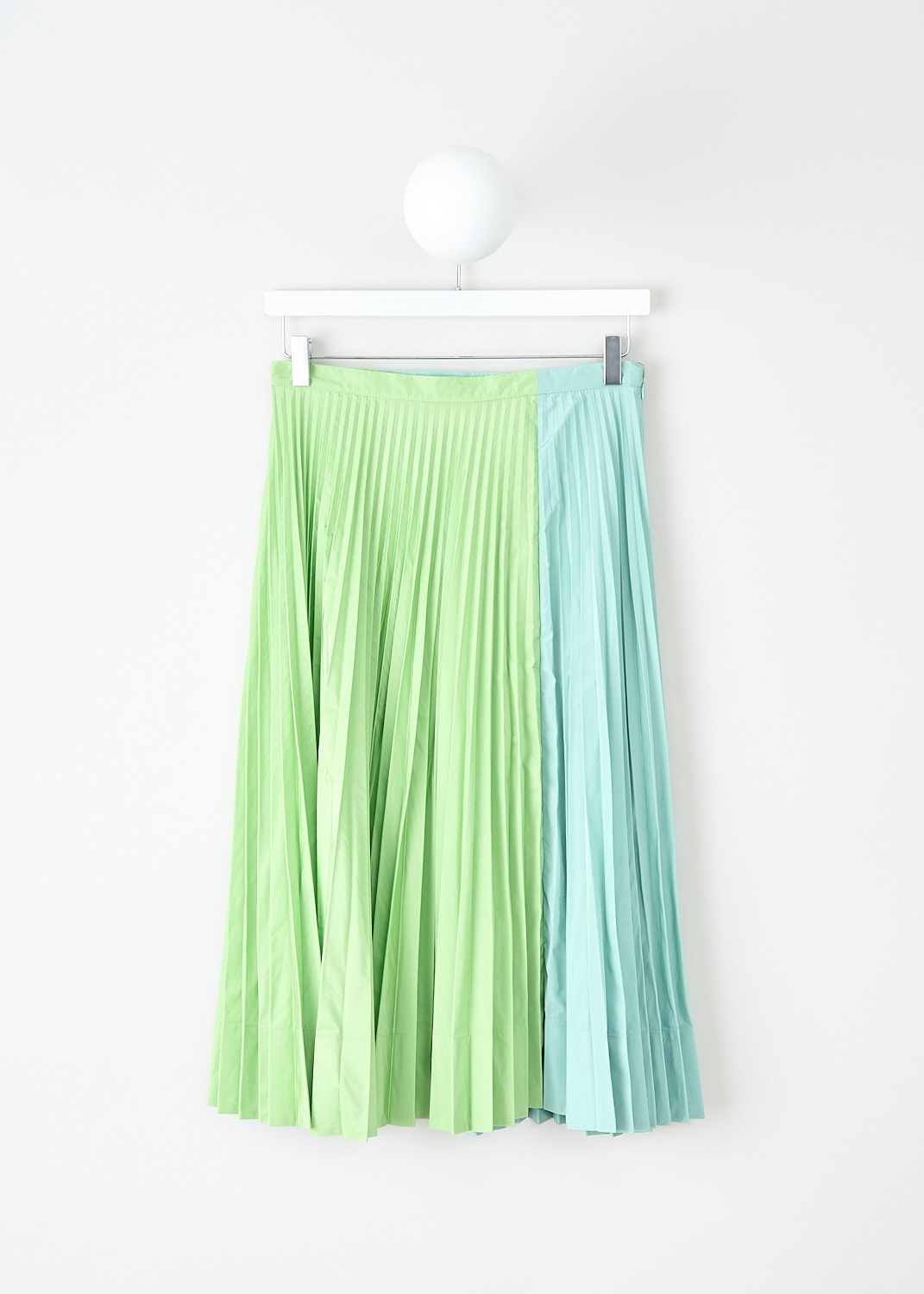 Plan C, Pistachio pleated midi skirt, GOCAB10GE0_TP076_00V25, Green, Front, This Pistachio midi skirt is pleated throughout. The bi-color skirt has a brighter green color and a more muted teal green color. A concealed side zip functions as the closure. 
