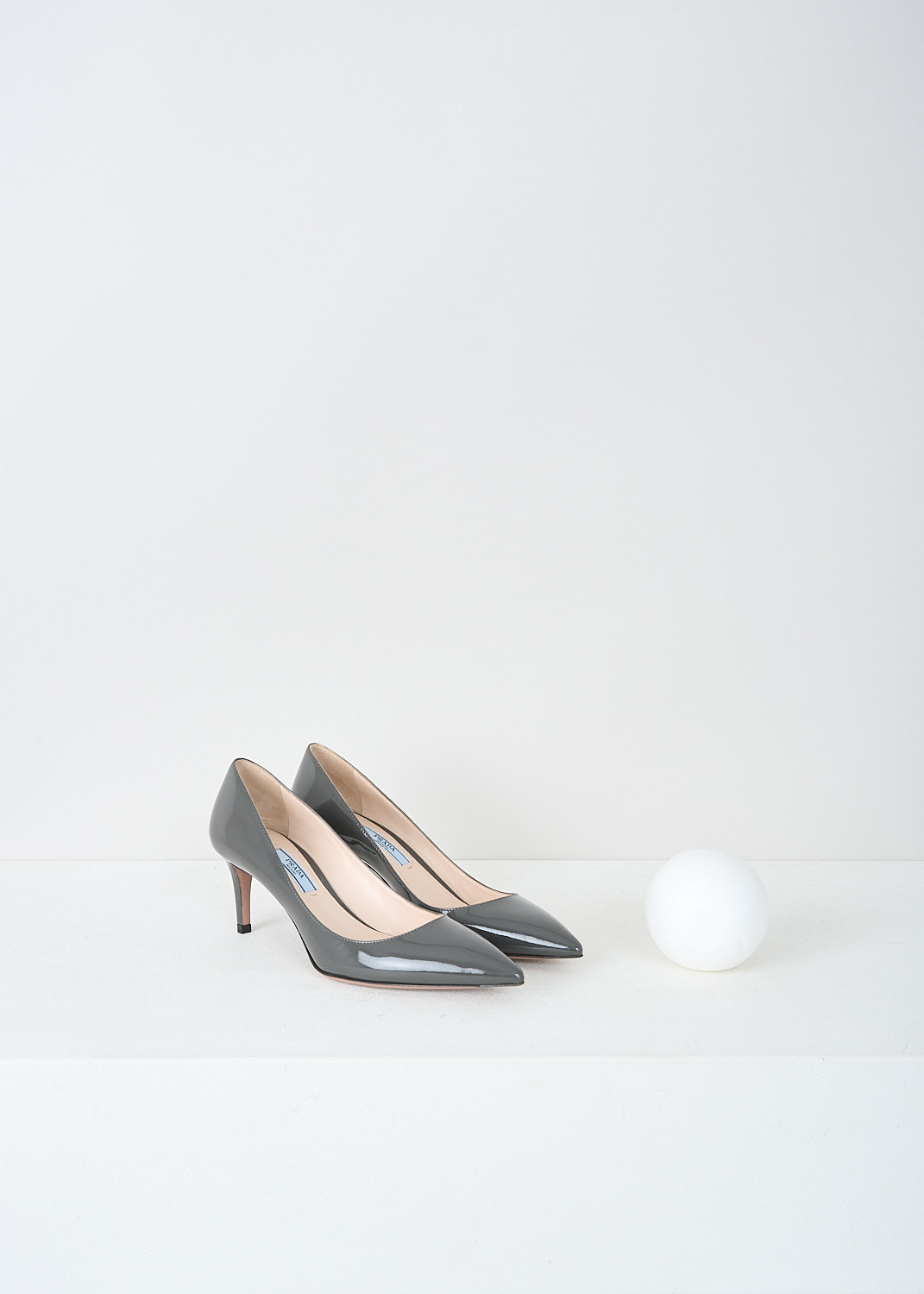 Prada, Grey patent leather pumps, 
XUW_VERNICE2_1I939F_F0471_NEBBIA, Grey, Front, These grey patent leather pumps have a pointed toe. 
