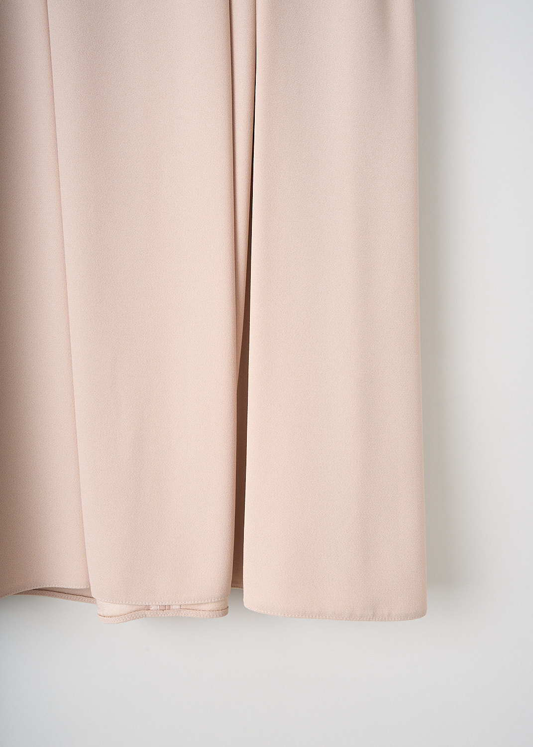 Prada, Dusky pink pleated midi skirt, S2Y_SABLE_RASO_P149S_F0236_CIPRIA, Pink, Detail, This dusky pink pleated midi skirt has a concealed clasp-and-zip closure in the back.

