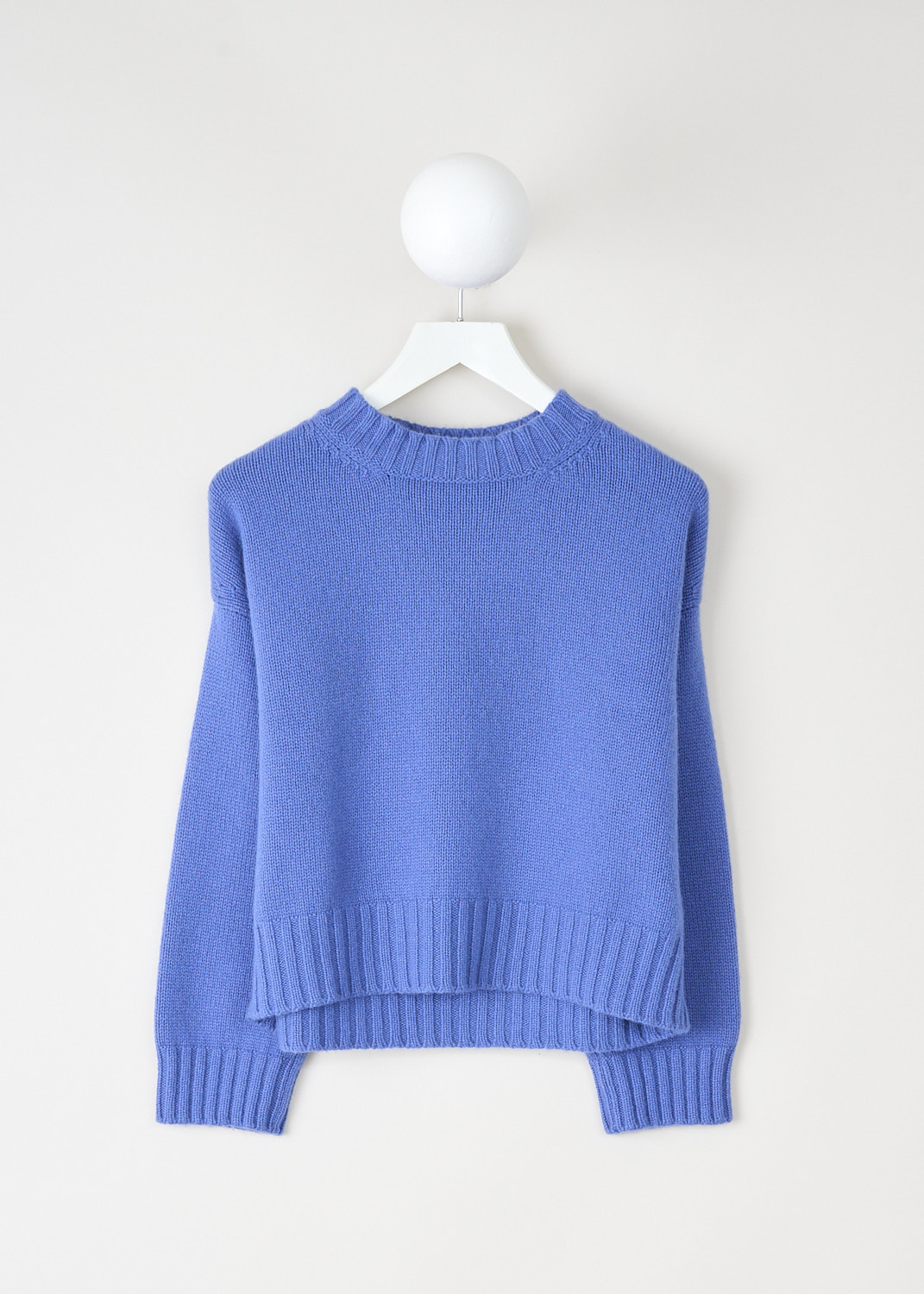 Pringle of Scotand lavender cashmere sweater on sale at Kiki's Stocksale Maastricht