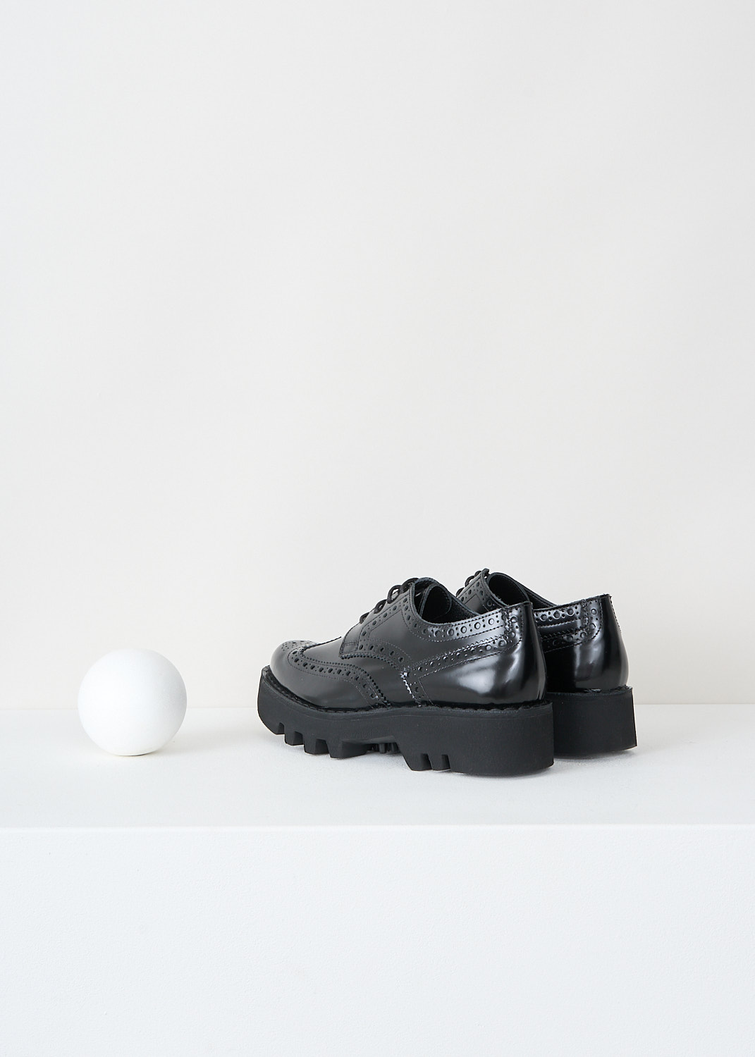 Sofie d'Hoore, Flores brogues in black, W24_FLORES_LVATO_02_BLACK, Black, Back, These black leather Flores brogues have a lace closure and an almond toe. These shoes have decorative perforations throughout. 
