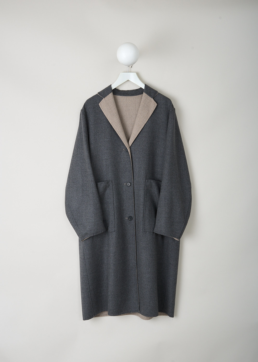 Sofie d’Hoore Cite reversible coat in Oatmeal Melange Grey with notched lapel, button closure and straight hem, luxury designer outerwear at Kiki’s Stocksale Maastricht