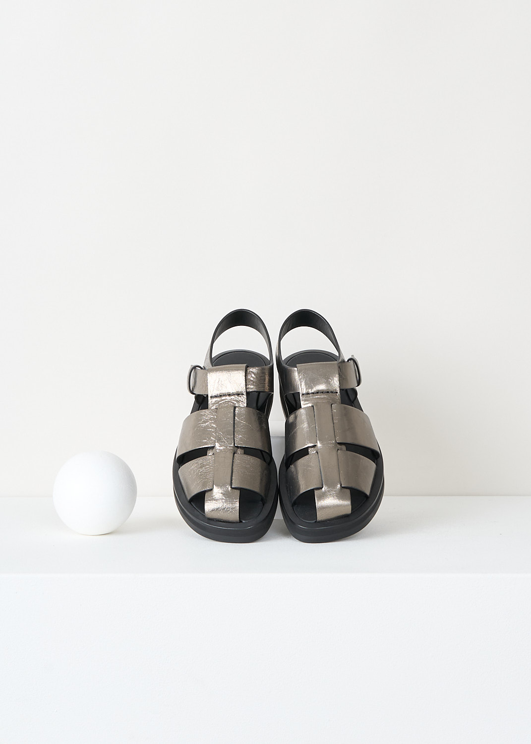 Metallic silver designer fisherman sandals by the brand The Row available at Kiki's Stocksale Maastricht 
