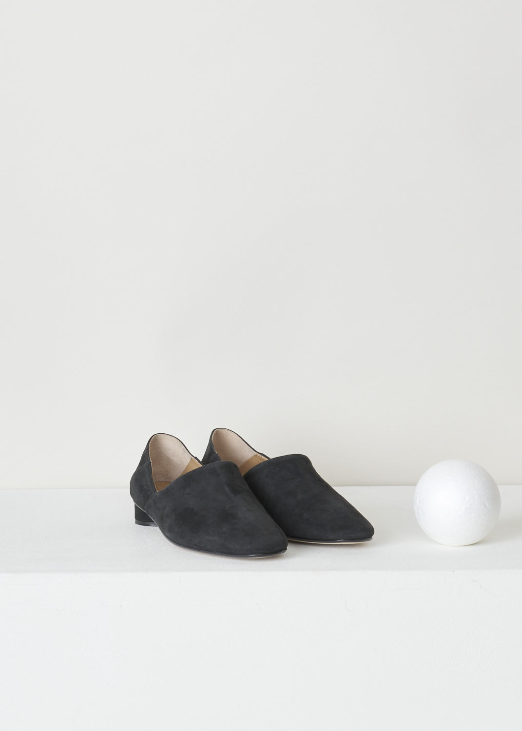 THE ROW, BLACK SUEDE SLIPPER, NOELLE_F1000_L25_BLK, Black, Front, Minimalistic black suede slipper. The slip-in model features a rounded toe vamp. The sober design is exactly what makes these shoes so beautiful.
